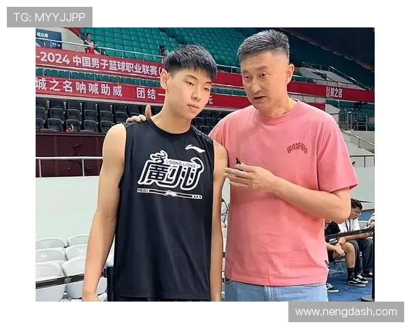 头盔配电驴！崔永熙归队苦练，全运 U22 出战仍悬