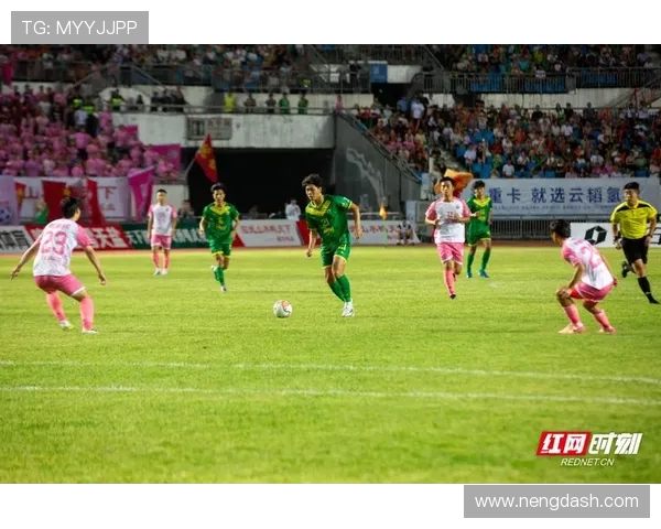 燃爆湘超!永州队踢爆比赛用球,41 大胜脱 “平王” 帽 燃爆湘超!永州队踢爆比赛用球,41 大胜脱 “平王” 帽