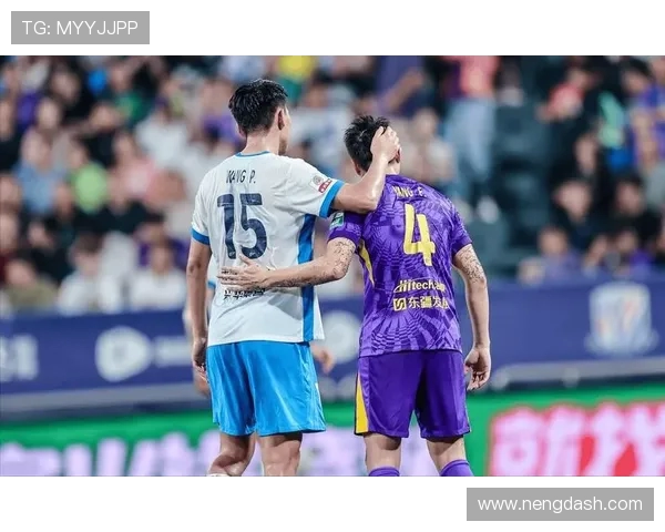 足协认错！VAR 误判偷走浙江 2 分，陶强龙争议动作成焦点，主帅激动挥拳眼镜飞落(1)